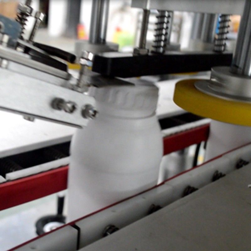 Máquina de revestimento linear de tampa de garrafa redonda direta com 8 pares de rodas de tampa de parafuso