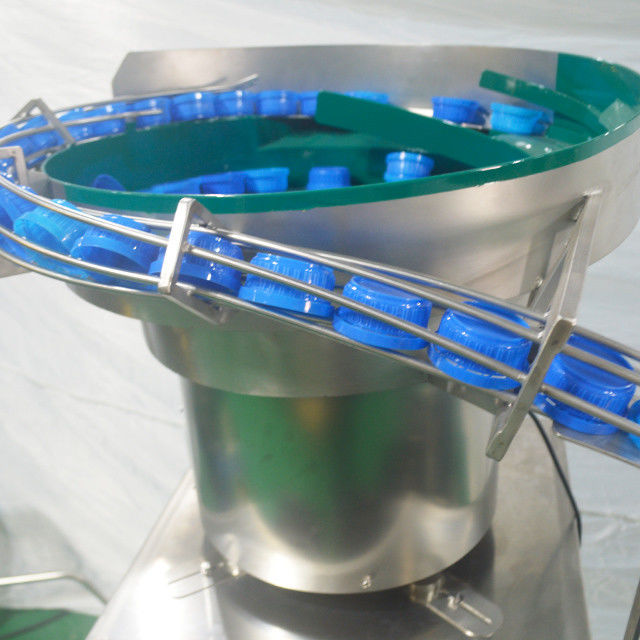 Máquina de vedação de garrafas de plástico de 10 litros para 750 baldes por hora 5 bicos de enchimento e rotulagem