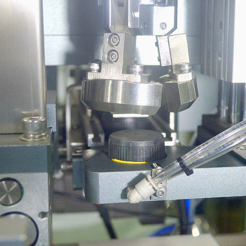 23000*2500*2600mm Impressora de etiquetas e máquina de adesivos para vedação de tampa de garrafas de óleo de motor