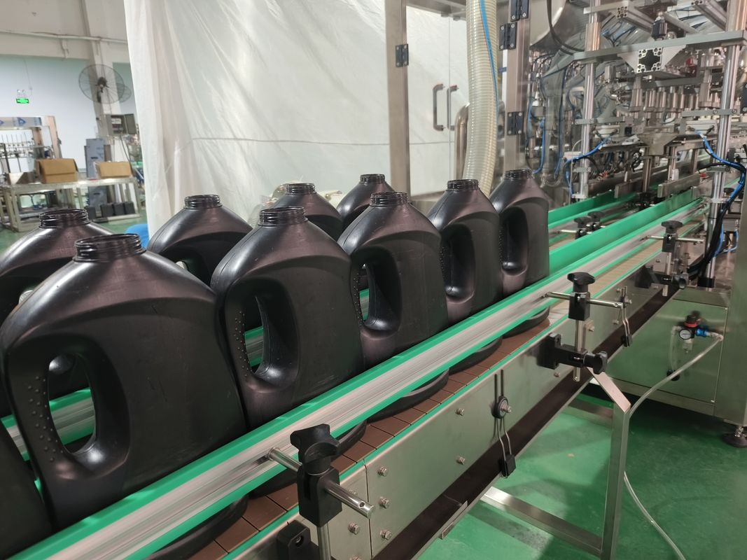 Linha de produção de rotulagem lateral dupla de parafusos de enchimento automático para gel de chuveiro