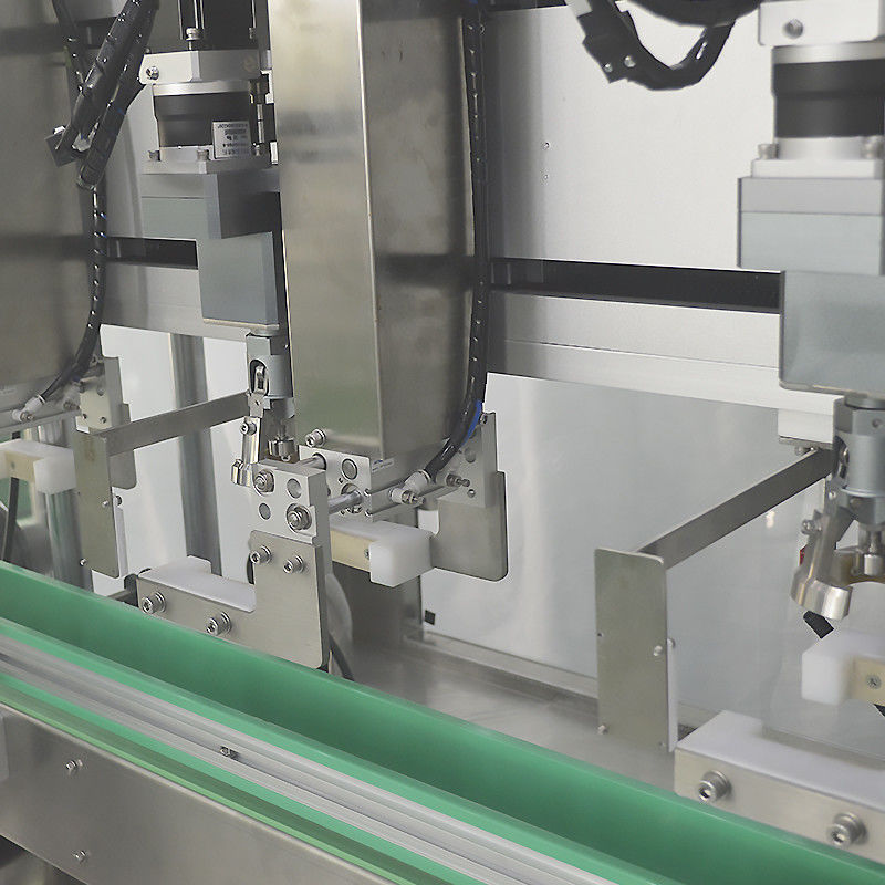 Máquina de fecho automático de 3 cabeças de alto desempenho para garrafas de plástico de capacidade 4000BPH