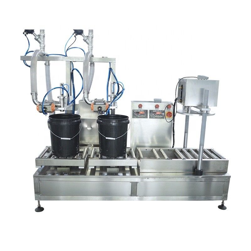 2 cabeças Máquina de enchimento semiautomática de pesagem para líquido/óleo/lubrificante/químico 5-50L