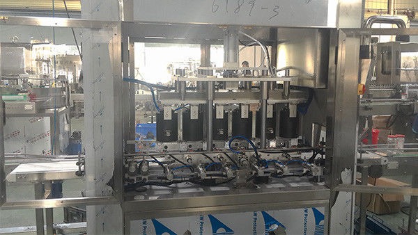Máquina de revestimento de garrafas por cabo transportador de tipo servo a motor com pressão de 0,6-0,8 MPa